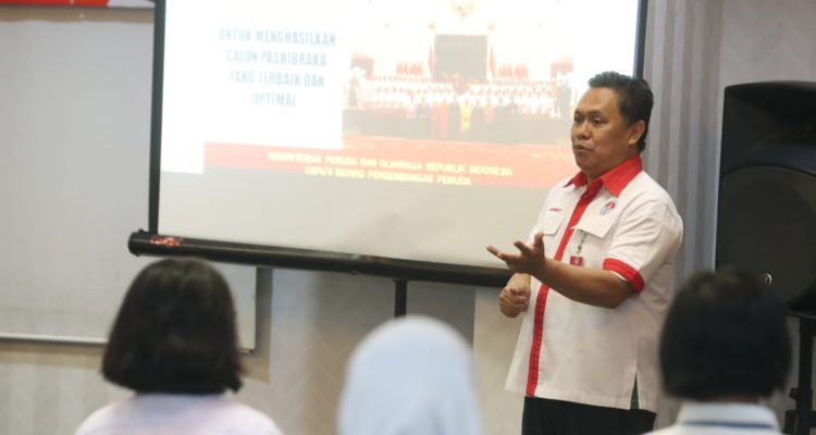 Kemenpora Ibnu Hasan