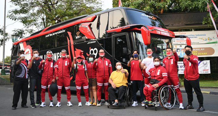 - Ketua Umum National Paralimpic Committee (NPC) Indonesia Senny Marbun