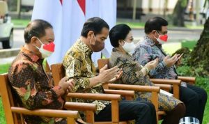 Menpora Amali Dampingi Presiden Jokowi